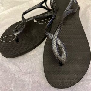 Flip flops/Sandals